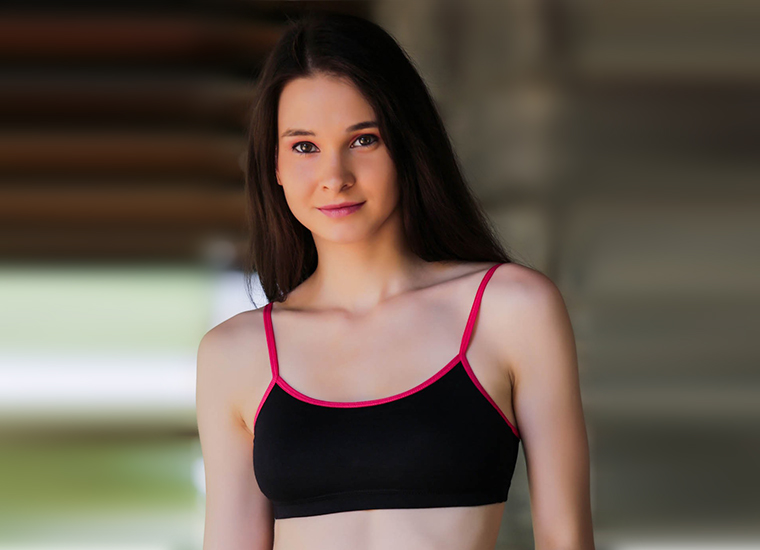 laavian sports bra