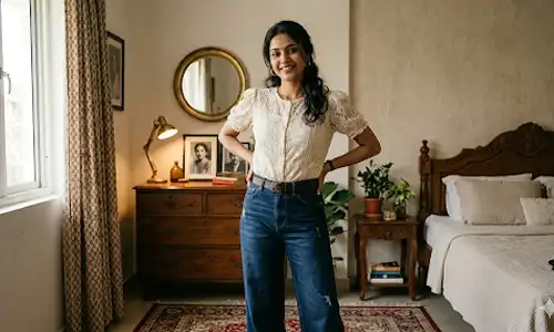 High-Waist & Vintage Styles