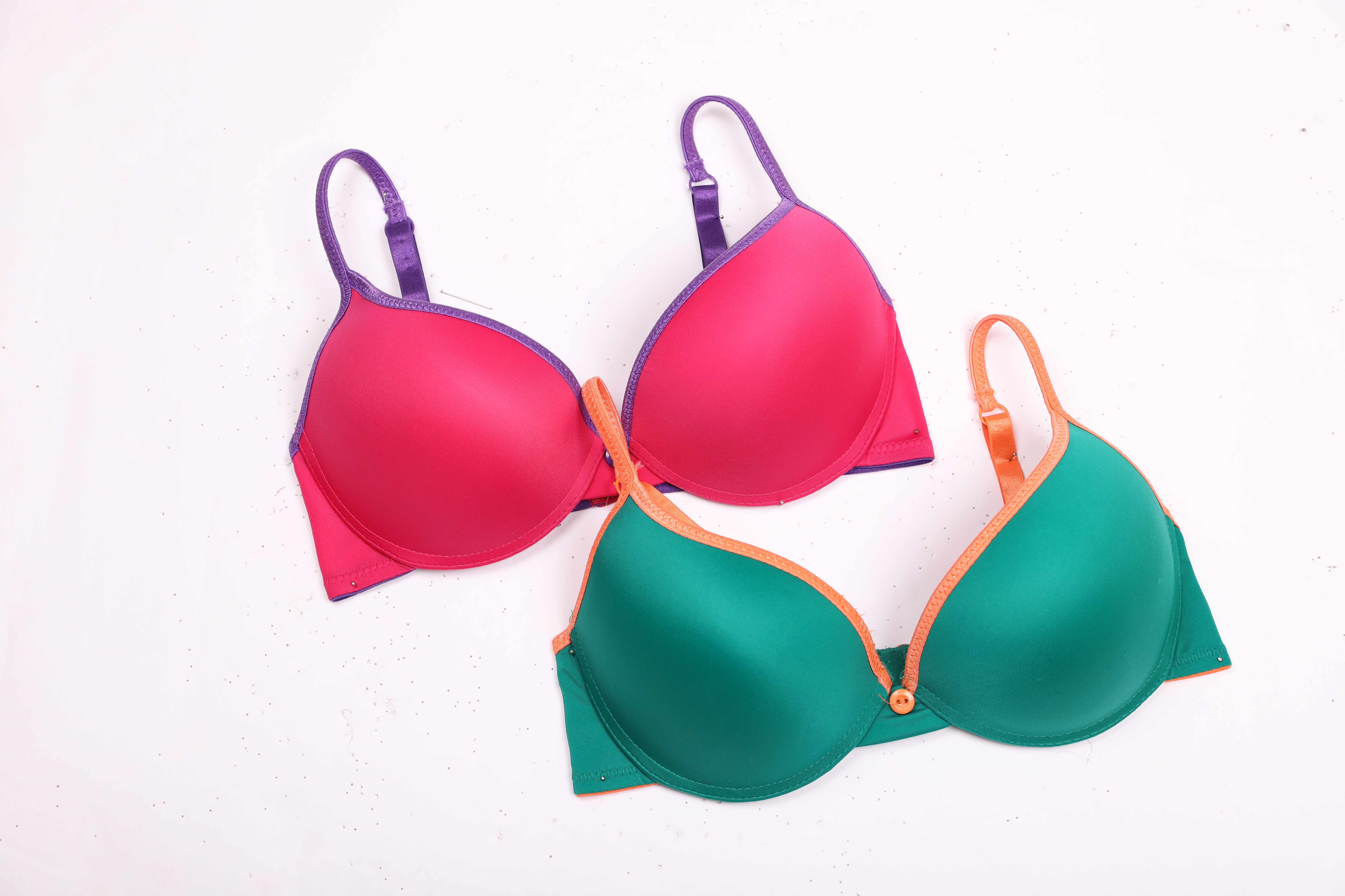 5 Reasons Why T-Shirt Bras Are a Must-Buy!