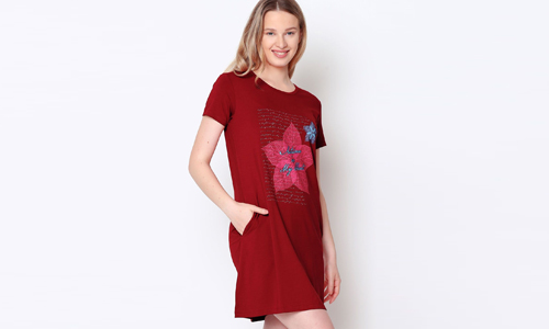 Red Autumn in My Heart Letter Print Nightgown