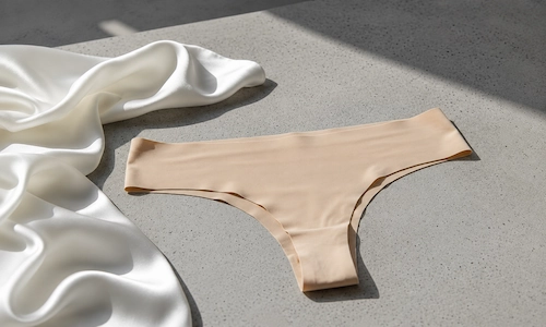 seamless thong