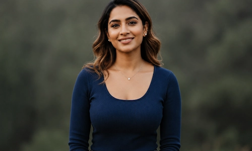 गहरे रंग के कपड़े पहनें